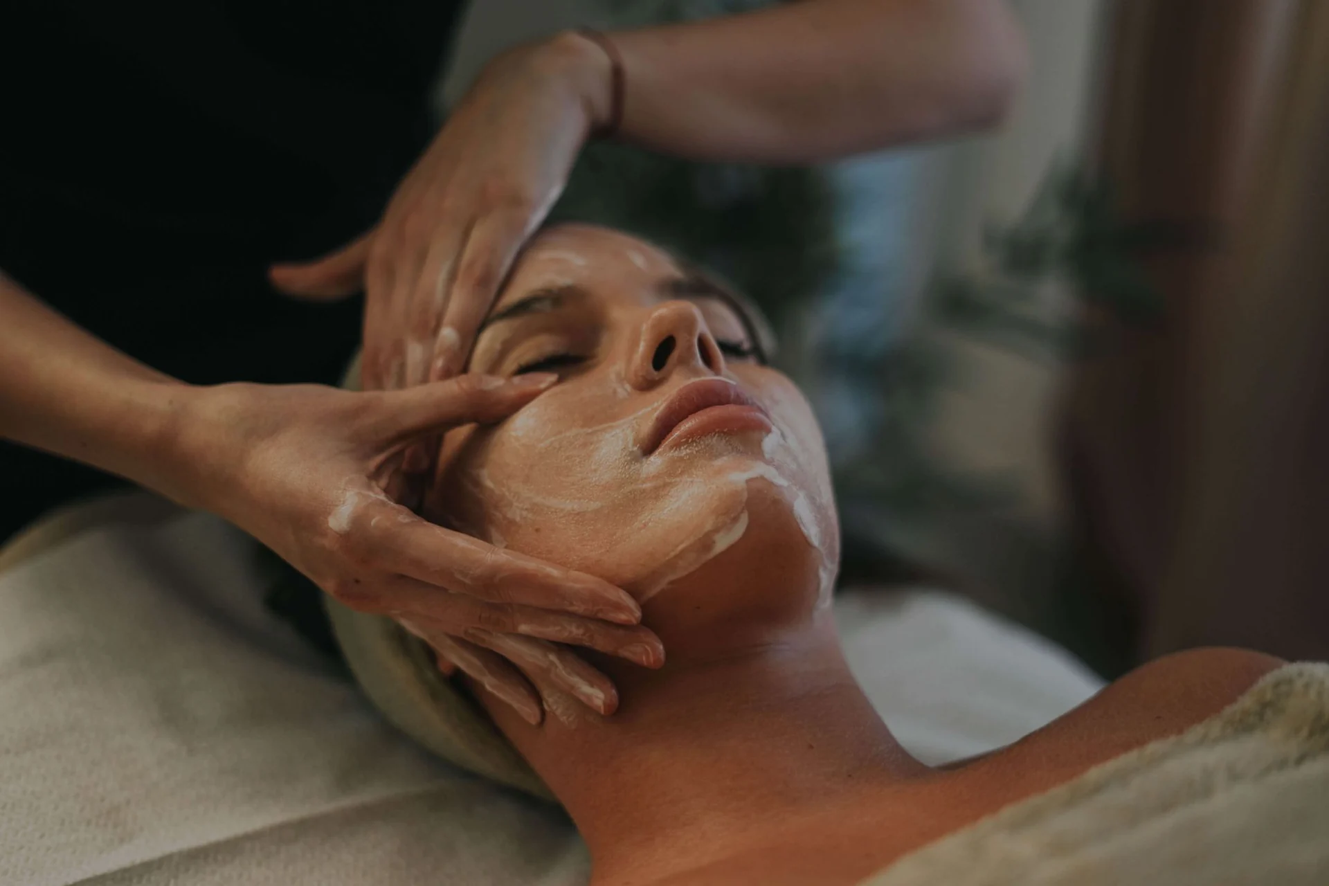 Tretmani lica protokol u a.mi medspa prostoru